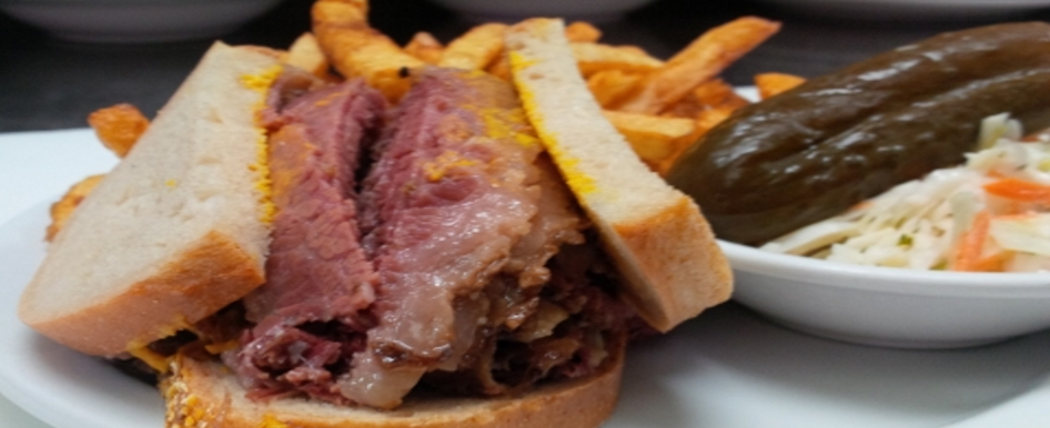 George's Deli Laval - Smoked Meat and Steakhouse